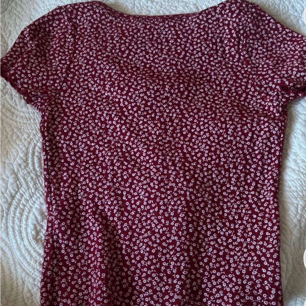 ***SOLD*** Brandy Melville Floral Crop Top - Picture 3 of 5